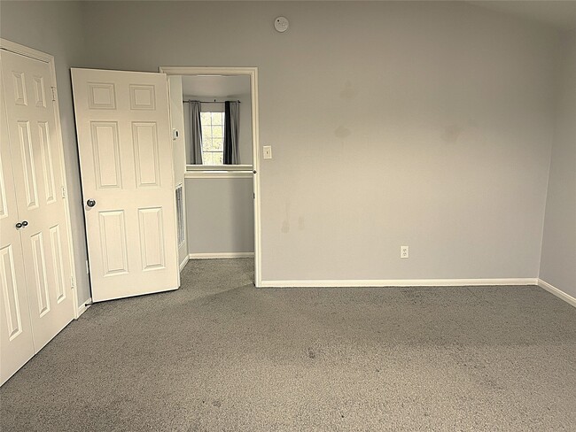 Building Photo - 20918 Roxette Ct