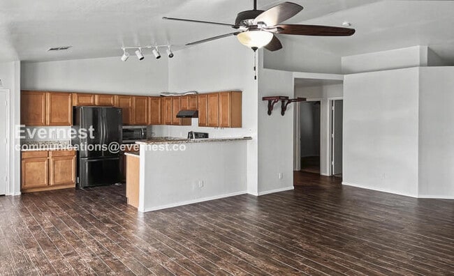 Building Photo - 4819 E Shapinsay Dr