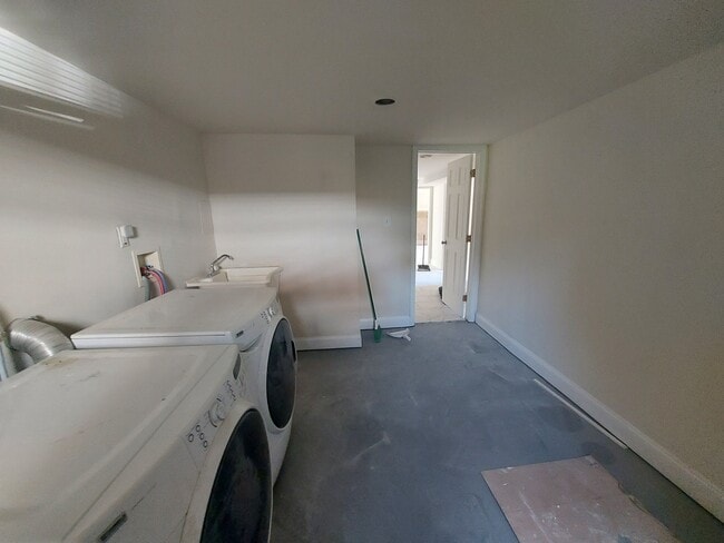 Building Photo - 5280 W Boniwood Turn