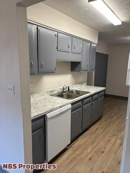 Building Photo - 9149 Cedarpark Ln