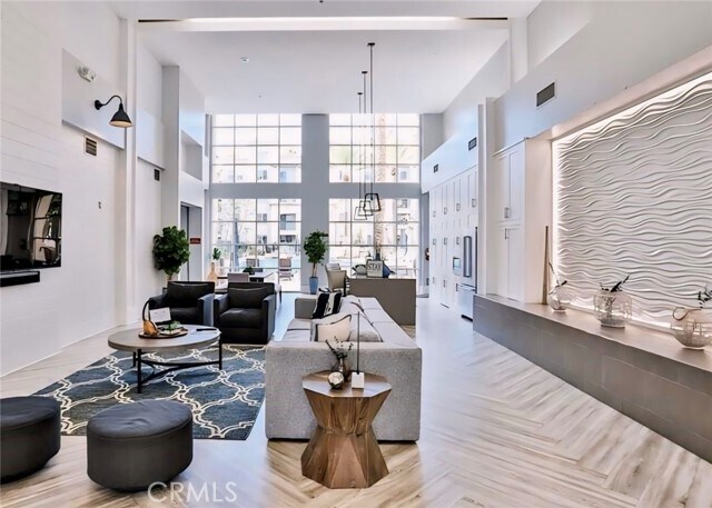 Building Photo - 1416 Scholarship