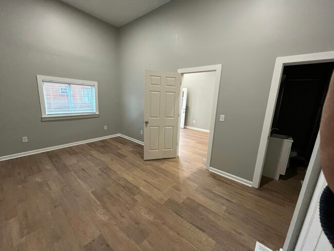 Building Photo - 1518 Howard St