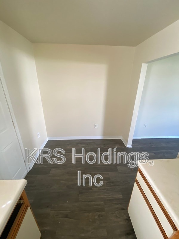 Building Photo - 622 E 18th St