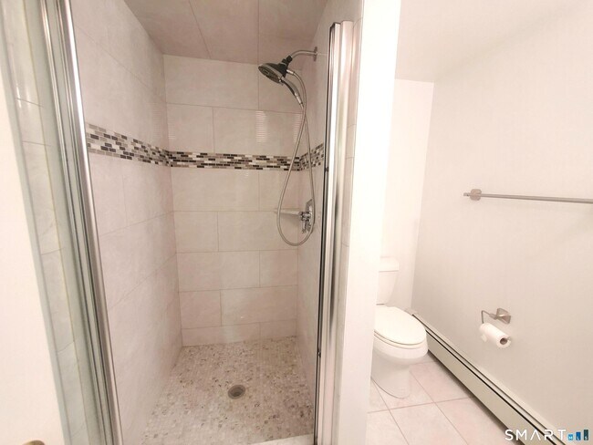 Building Photo - 42 County St