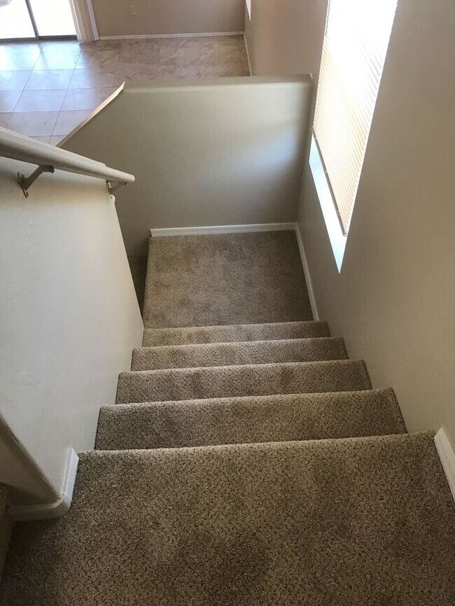 Building Photo - Spacious Marana Living with Loft & Low-Maintenance Appeal