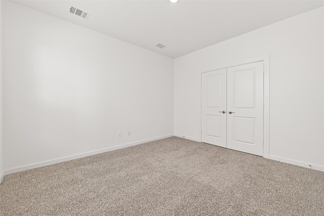 Building Photo - 426 Yellow Dandelion Ln