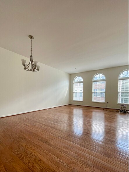 Building Photo - 7603 Cherrybark Oak Ln