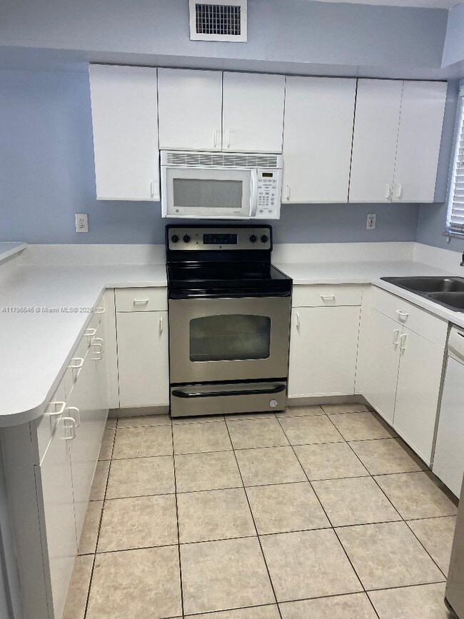 Building Photo - 14909 SW 80th St