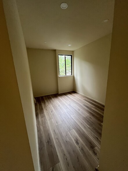 Building Photo - 515 Welsh Rd