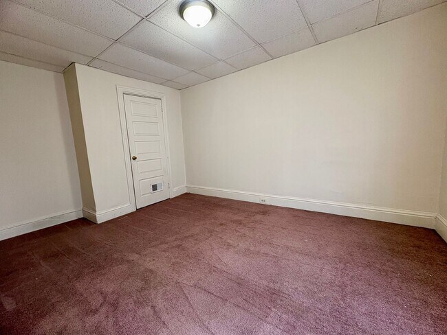 Building Photo - 118 S Richland Ave