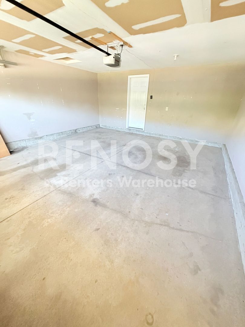 Building Photo - 1579 Serenity Ln
