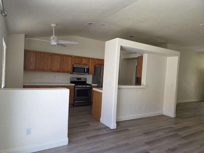 Building Photo - 8712 Cypresswood Ave