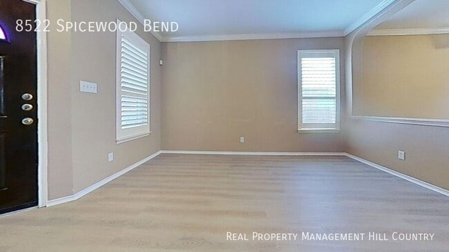 Building Photo - 8522 Spicewood Bend