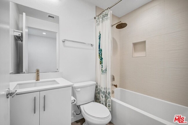 Building Photo - 1240 Gordon St