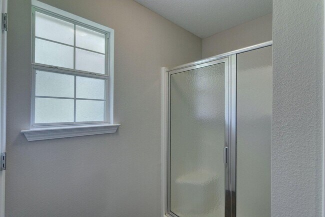 Building Photo - 2664 Shoni Dr