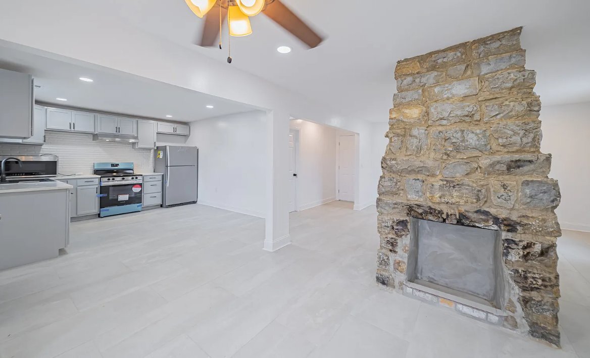 Building Photo - 830 Market St