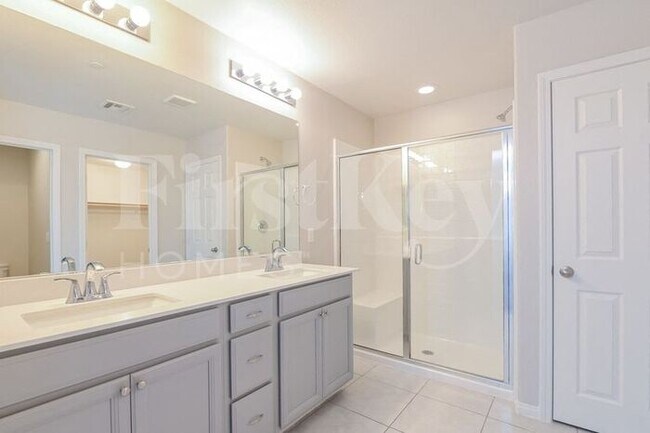Building Photo - 153 Volti Subito Way