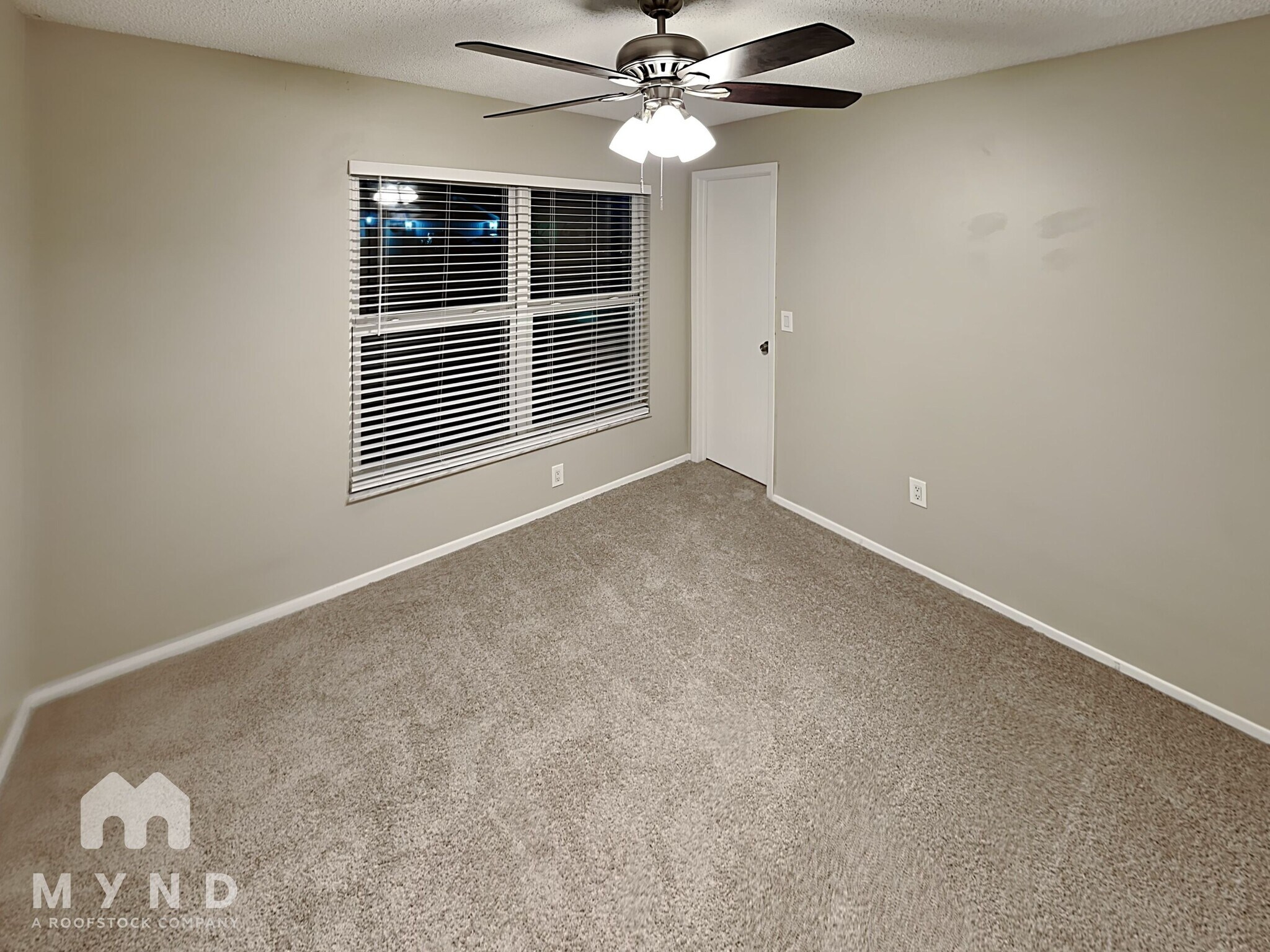 Building Photo - 2030 Shadow Pine Dr