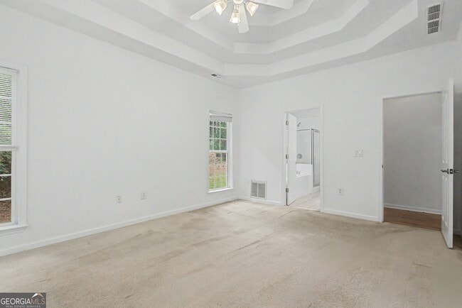 Building Photo - 255 Squire Ln