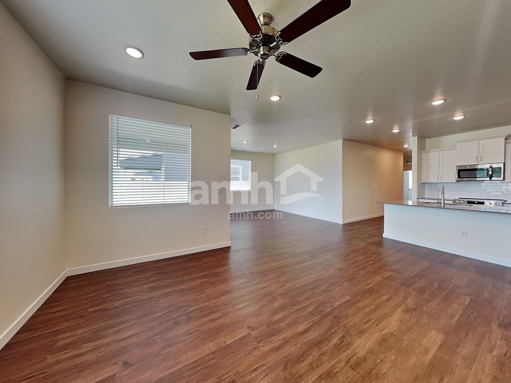 Building Photo - 9396 W Shumard St