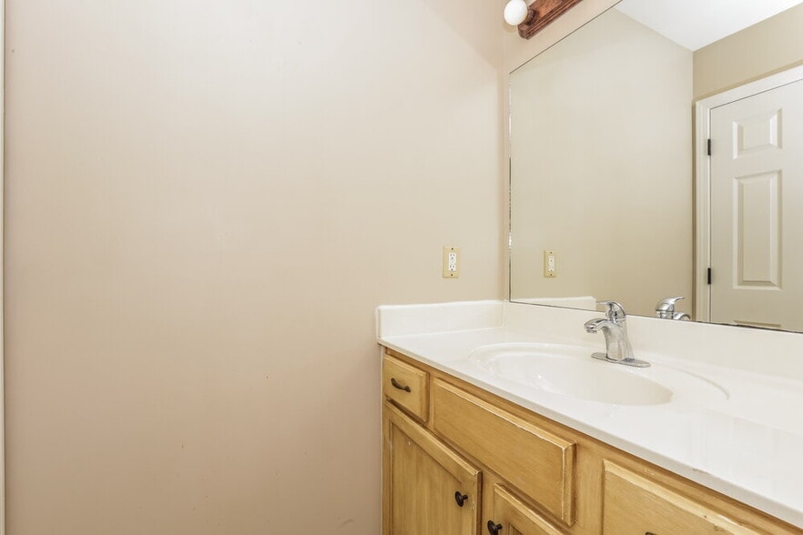 Building Photo - 8518 Griffin Park Dr
