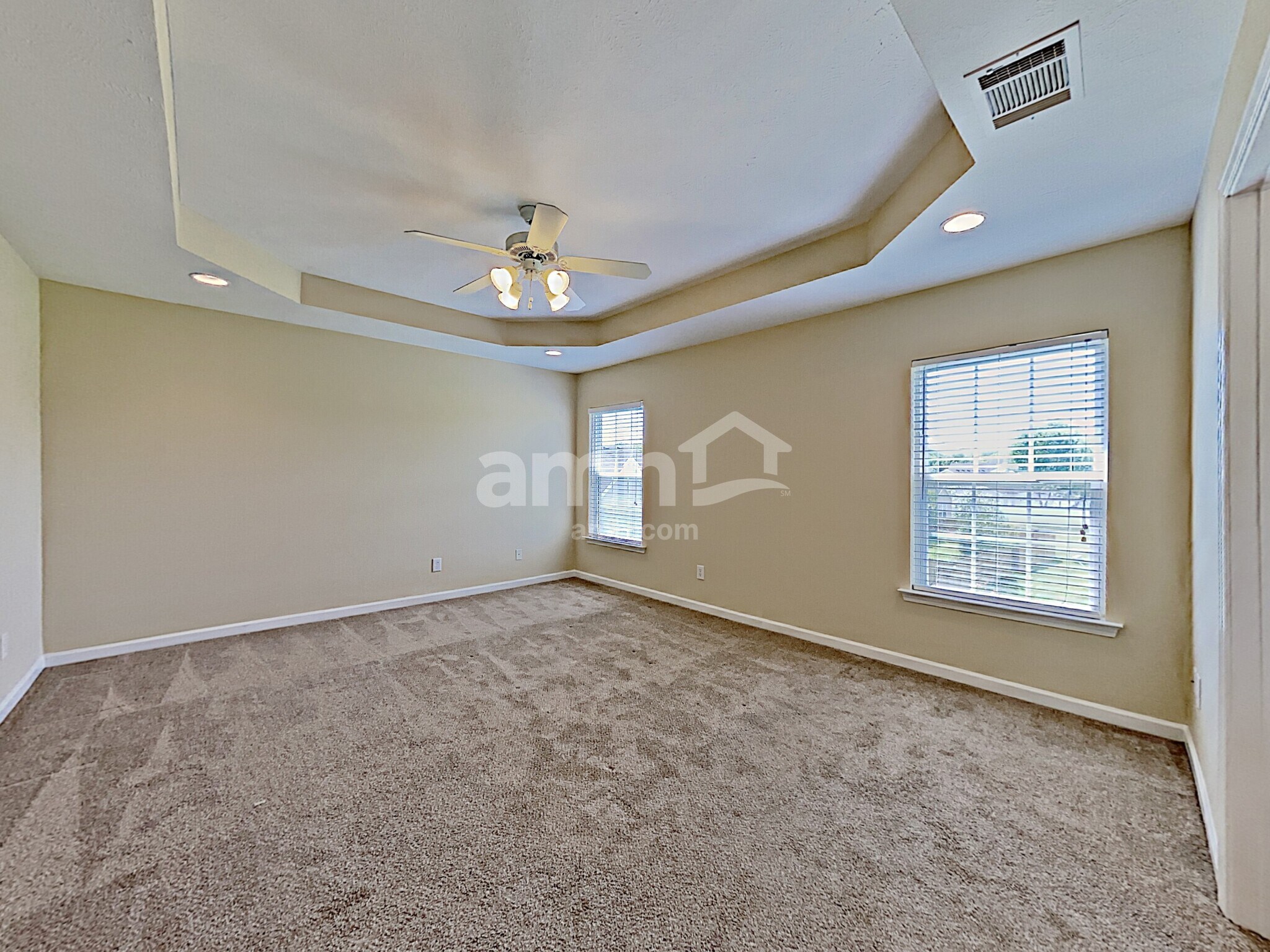 Building Photo - 256 Neal Ave