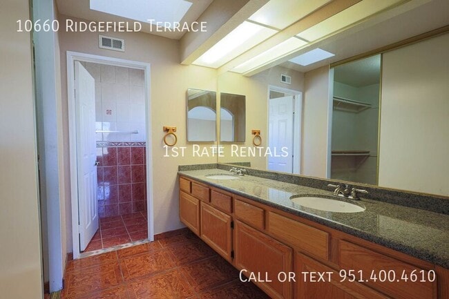 Building Photo - 10660 Ridgefield Terrace