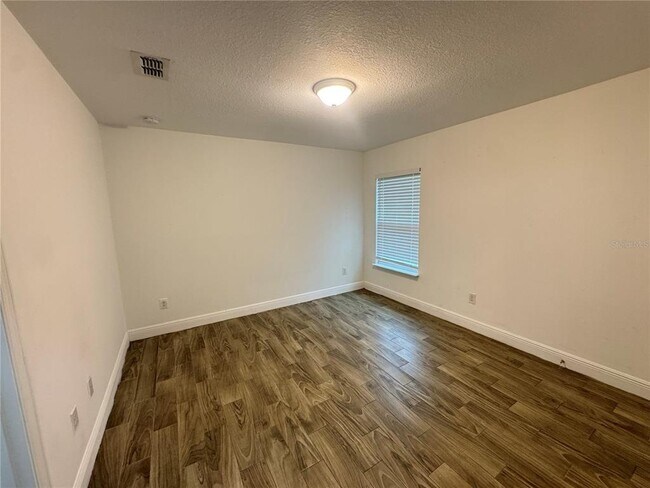 Building Photo - 708 Bon Air St