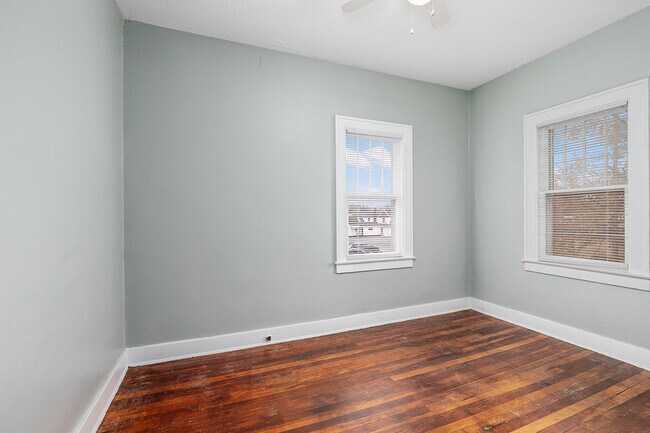 Building Photo - 861 Douglas St NW