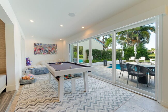 Building Photo - 2291 Las Casitas Dr