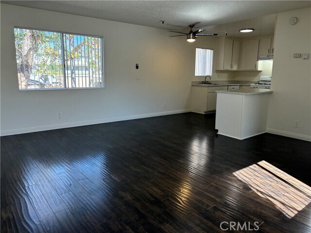 Building Photo - 13535 Yukon Ave