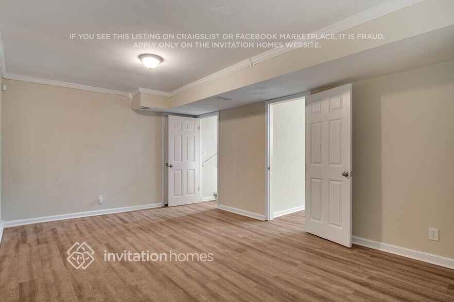 Building Photo - 4424 Malibu Dr