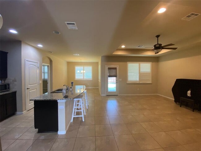 Building Photo - 2448 Lyla Ln