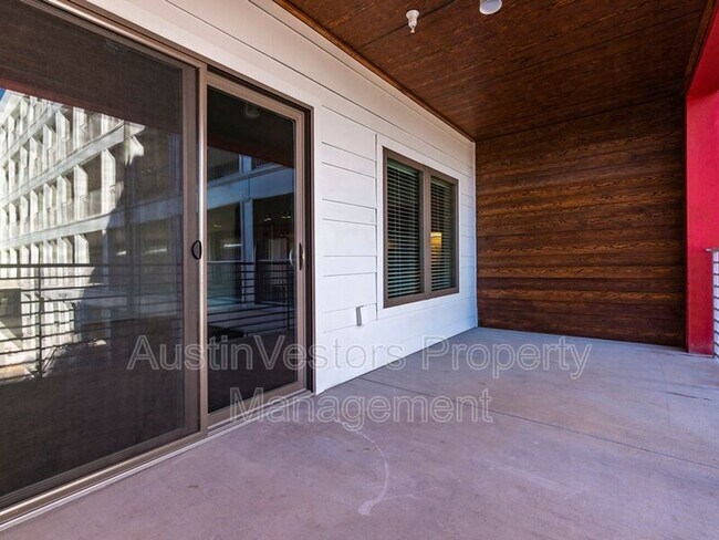 Building Photo - 4361 S Congress Ave
