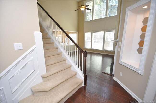 Building Photo - 300 Sutton Glen Dr