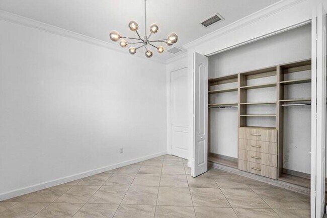 Building Photo - 3234 Klays Ct