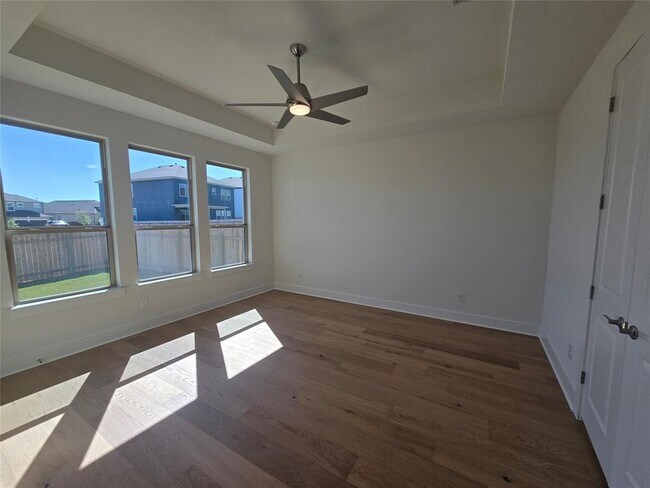 Building Photo - 8512 Red Bottle Brush Rd