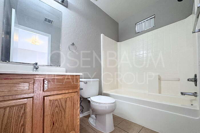 Building Photo - 15547 S Moon Valley Rd