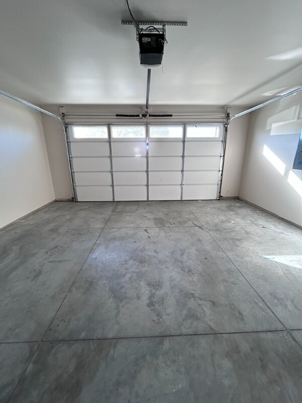 Building Photo - 108 Centennial Ct