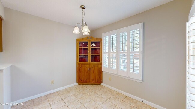 Building Photo - 727 Chancery Ln