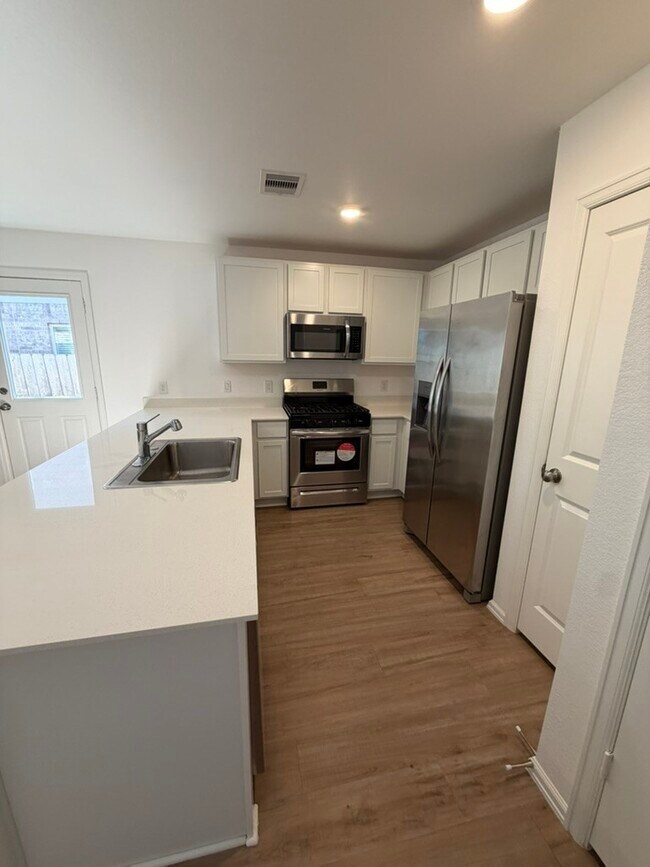 Building Photo - 7323 Greenbriar Cayon Ln