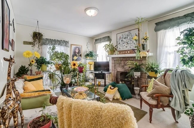 Building Photo - 3317 Wunder Ave