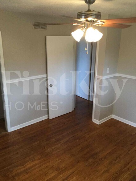 Building Photo - 6634 Imperial Dr