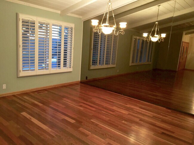 Building Photo - Almaden Valley Ranchette on 1+ Acre | Pool, Horse Property & Views