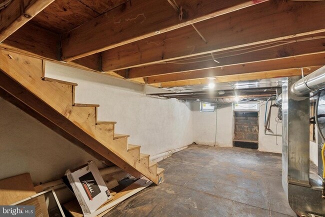 Building Photo - 705 Watkins St