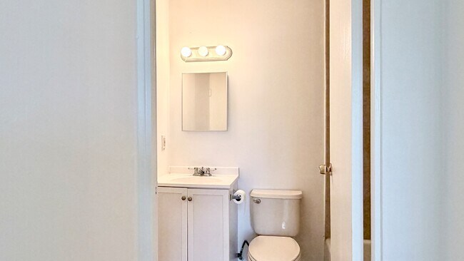 Building Photo - 301-302 Soldier Sq - 302 Soldier Sq