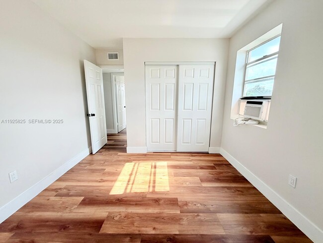 Building Photo - 4801 NW 33rd Ave