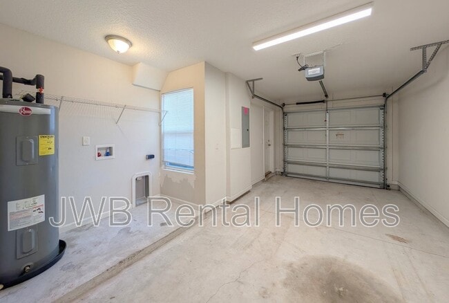 Building Photo - 8431 McGirts Village Ln