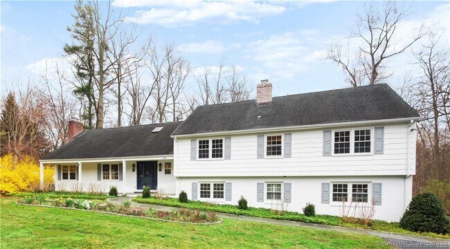 Primary Photo - 2 Sherry Ln