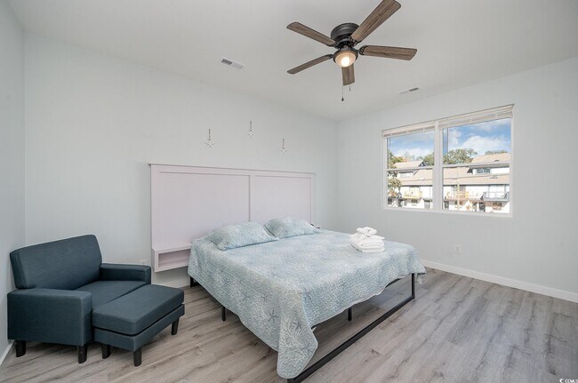 Building Photo - 503 30th Ave N